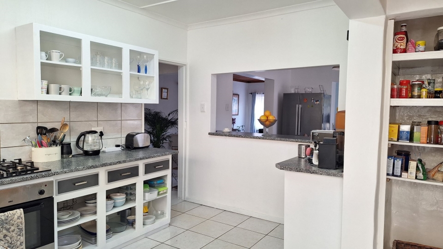 4 Bedroom Property for Sale in Twee Rivieren Western Cape